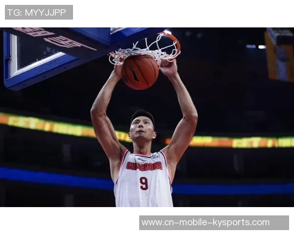 徐新职业生涯里程碑达成200场赛事出战记录与7球进账的辉煌成就